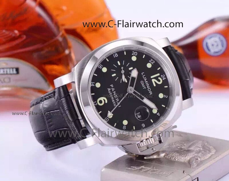 Replica Luminor gmt Panerai SS Black Leather Band Watch